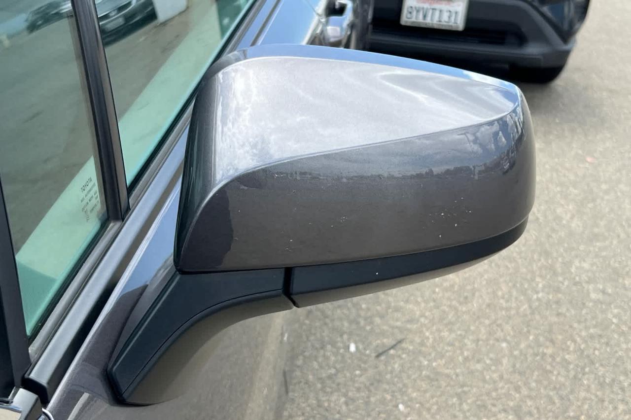 2024 Toyota Sienna LE Roseville CA