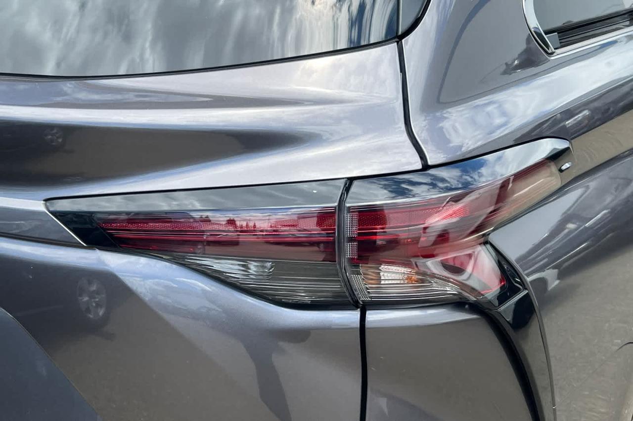 2024 Toyota Sienna LE Roseville CA