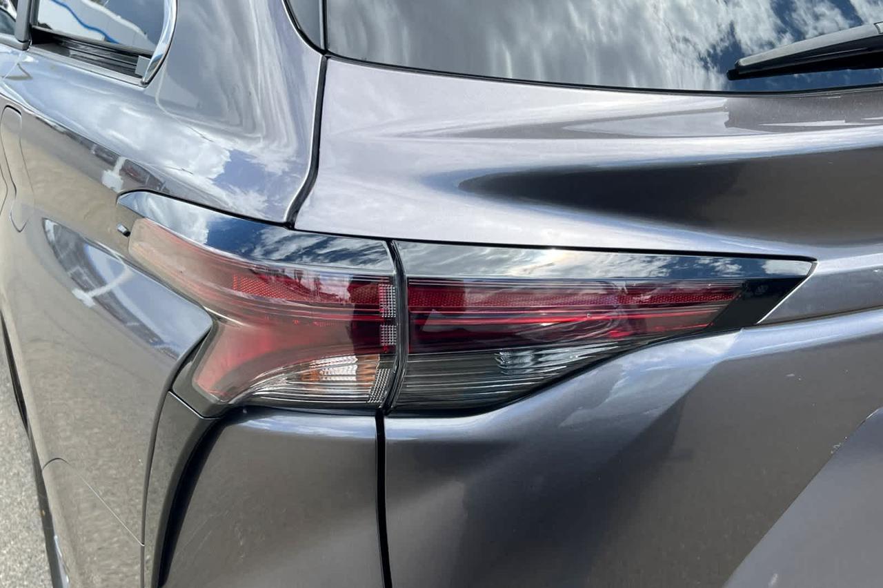 2024 Toyota Sienna LE Roseville CA