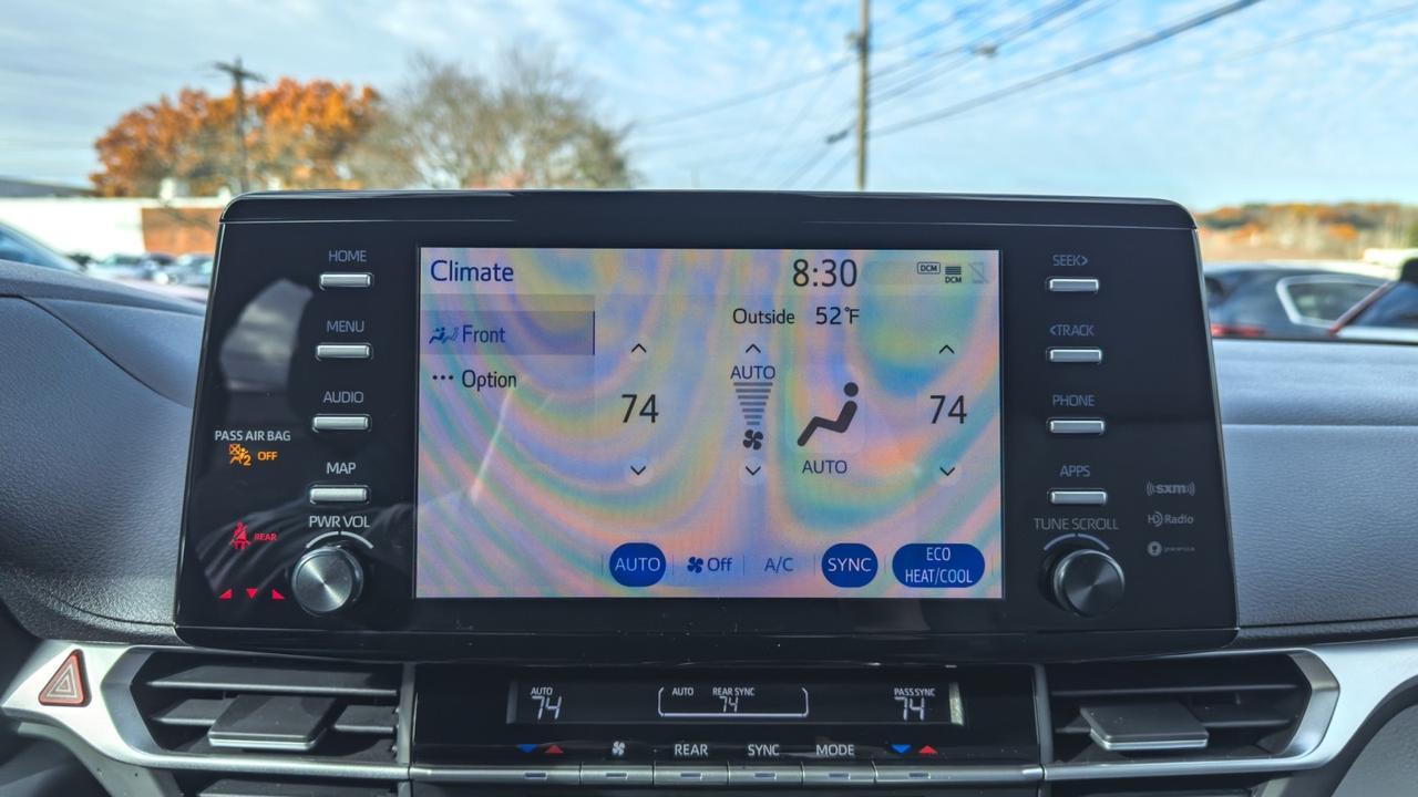 2024 Toyota Sienna LE WHEELCHAIR ACCESSIBLE Tallmadge OH