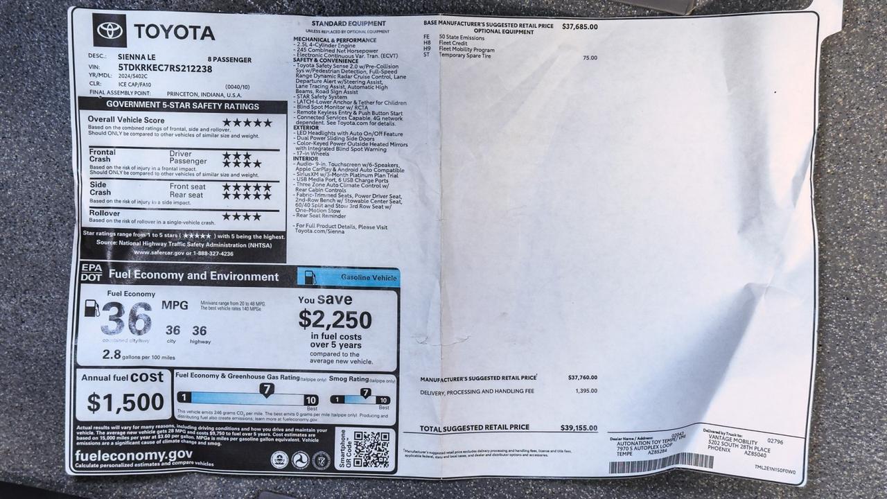 2024 Toyota Sienna LE WHEELCHAIR ACCESSIBLE Tallmadge OH