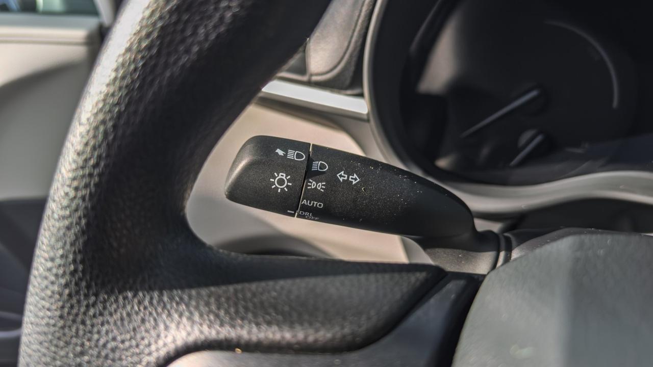 2024 Toyota Sienna LE WHEELCHAIR ACCESSIBLE Tallmadge OH