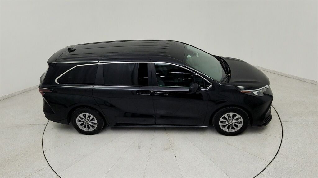 2024 Toyota Sienna LE Laurel MD