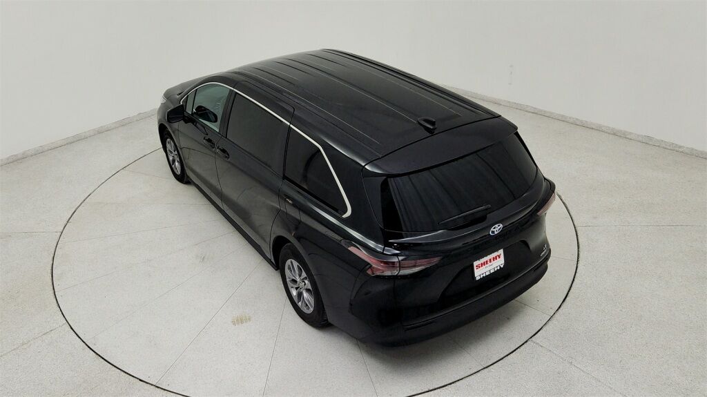 2024 Toyota Sienna LE Laurel MD