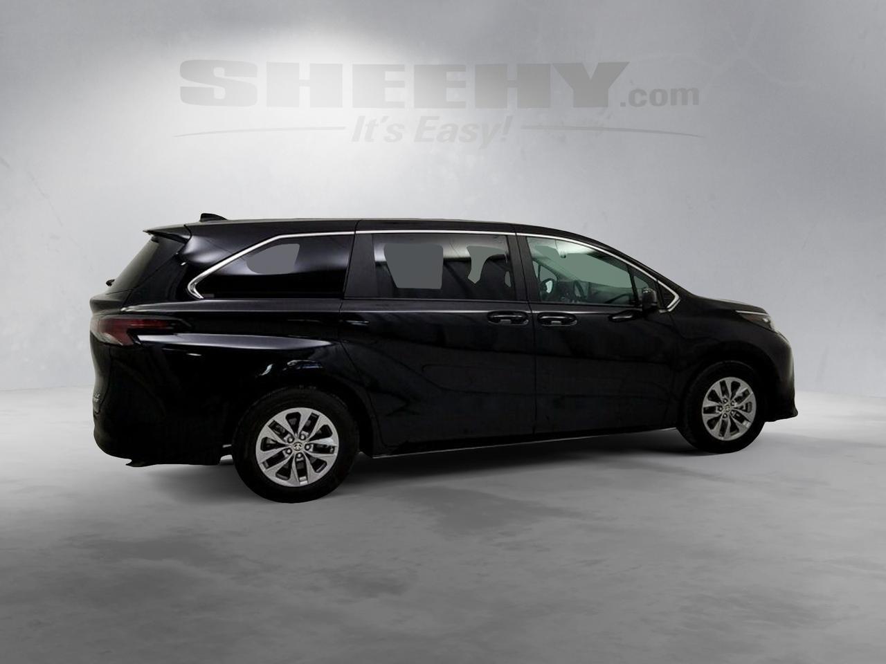2024 Toyota Sienna LE Laurel MD