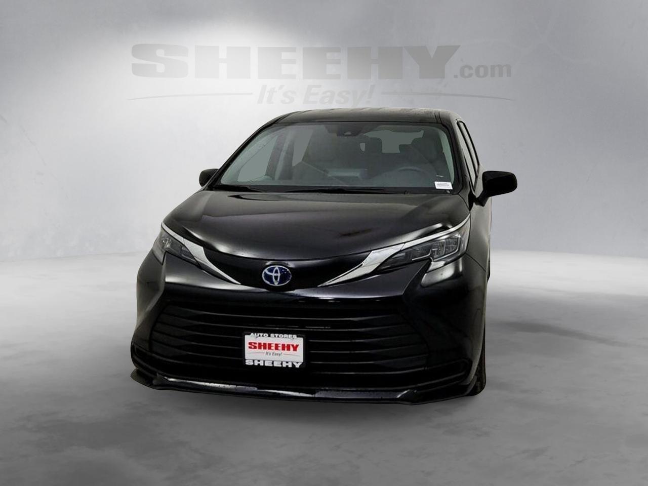 2024 Toyota Sienna LE Laurel MD