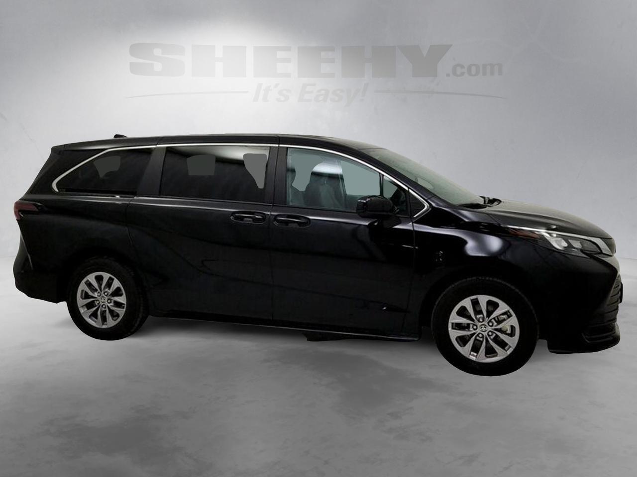 2024 Toyota Sienna LE Laurel MD