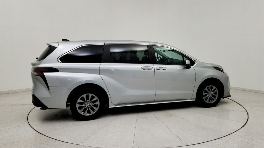 2024 Toyota Sienna LE Laurel MD