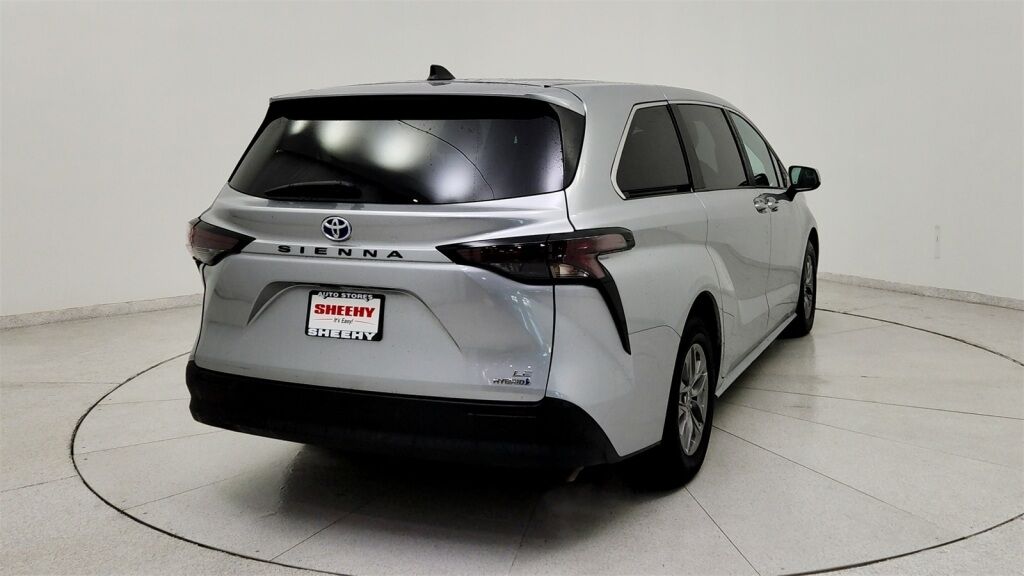 2024 Toyota Sienna LE Laurel MD