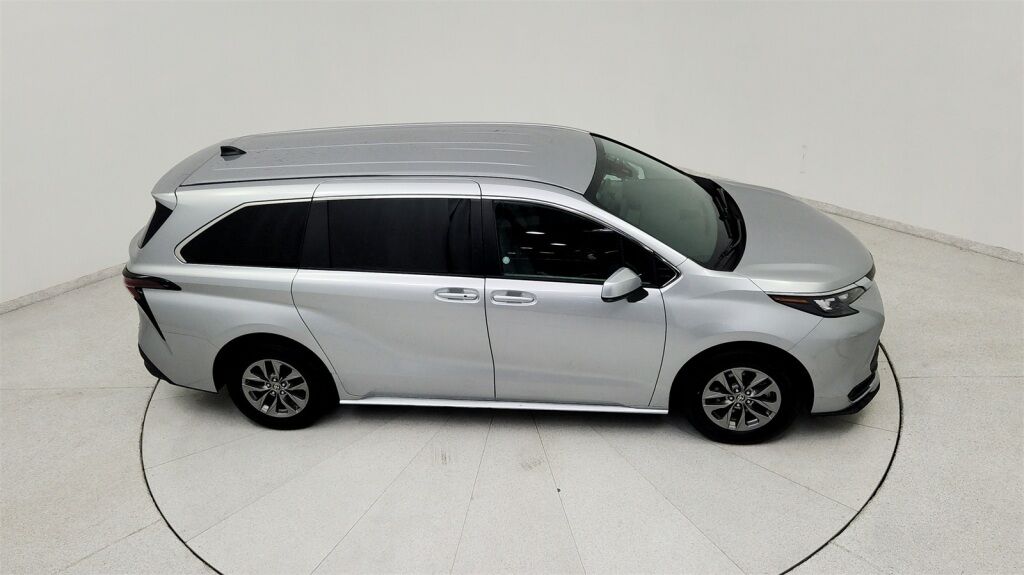 2024 Toyota Sienna LE Laurel MD