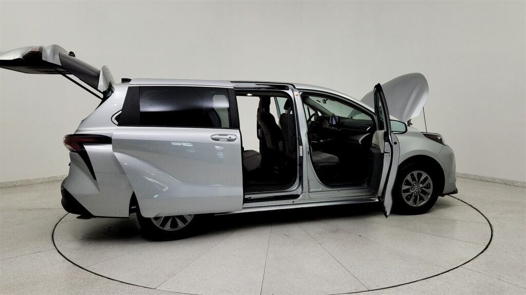 2024 Toyota Sienna LE Laurel MD