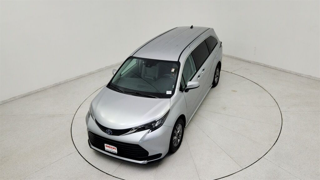 2024 Toyota Sienna LE Laurel MD