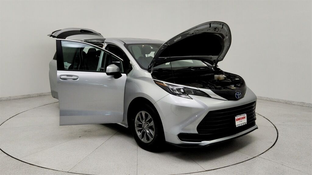 2024 Toyota Sienna LE Laurel MD