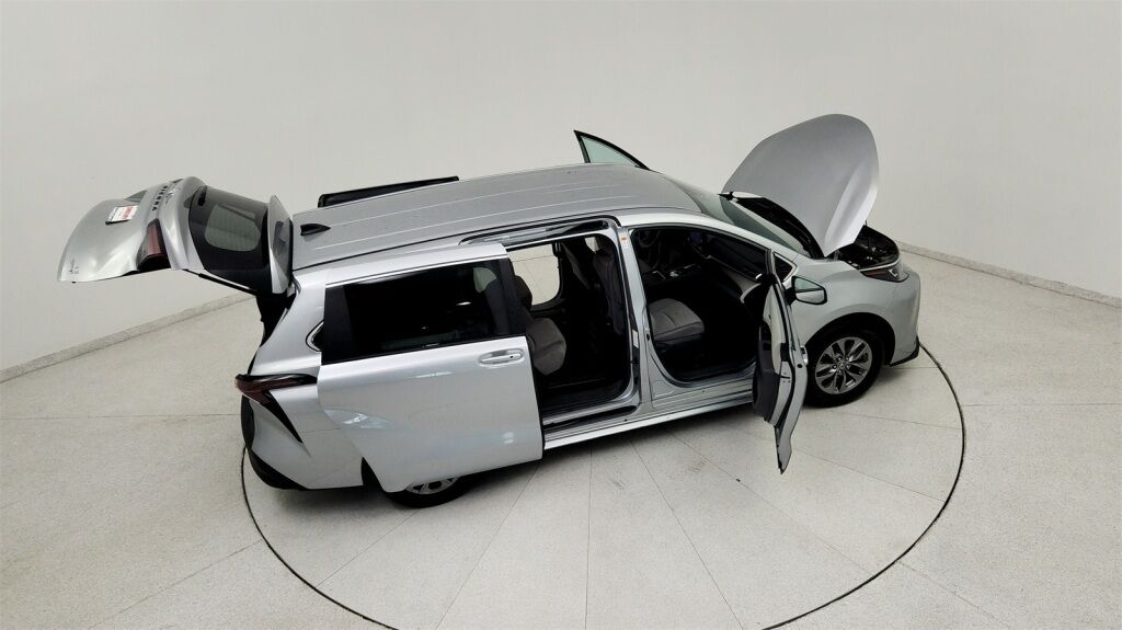 2024 Toyota Sienna LE Laurel MD