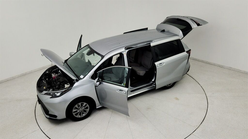 2024 Toyota Sienna LE Laurel MD