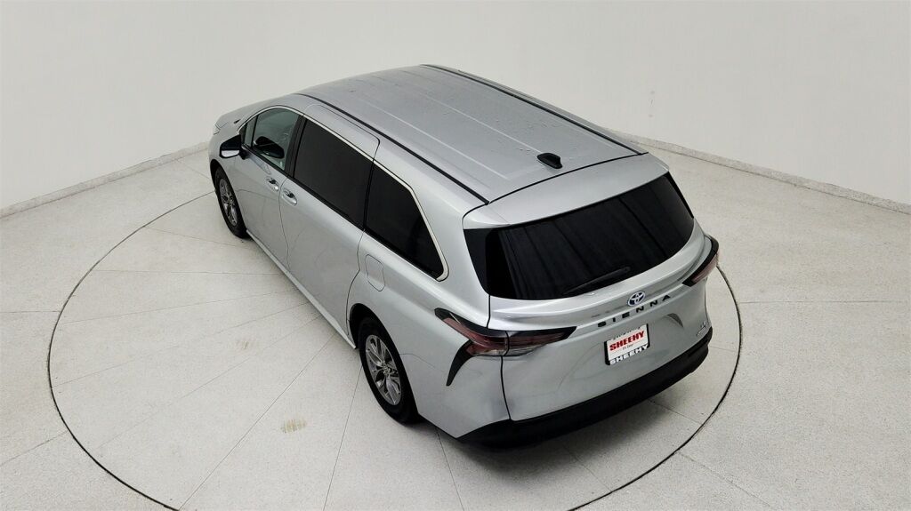 2024 Toyota Sienna LE Laurel MD