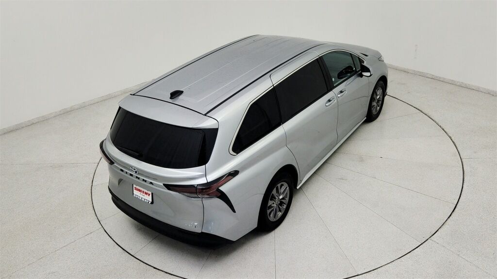 2024 Toyota Sienna LE Laurel MD