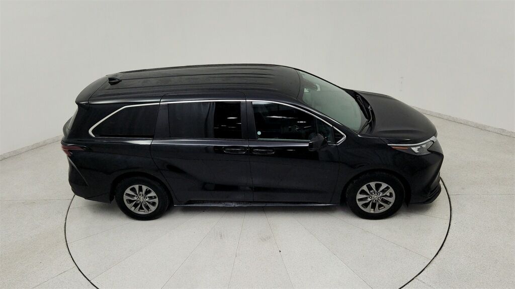2024 Toyota Sienna LE Laurel MD