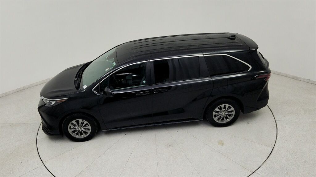 2024 Toyota Sienna LE Laurel MD