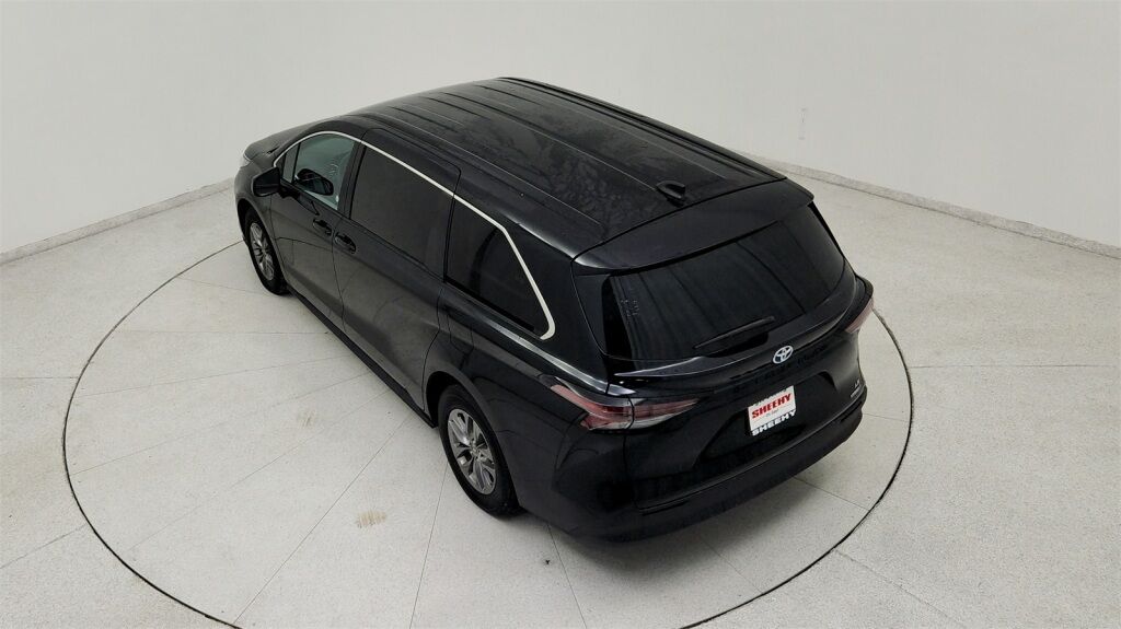 2024 Toyota Sienna LE Laurel MD