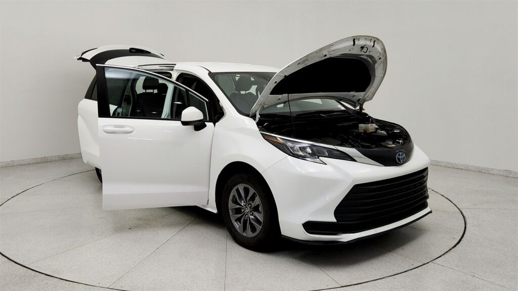 2024 Toyota Sienna LE Laurel MD