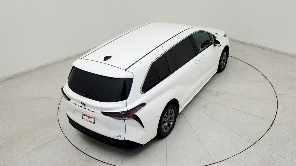 2024 Toyota Sienna LE Laurel MD