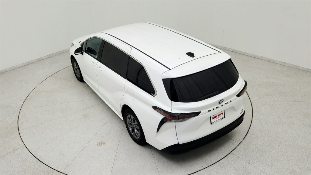 2024 Toyota Sienna LE Laurel MD