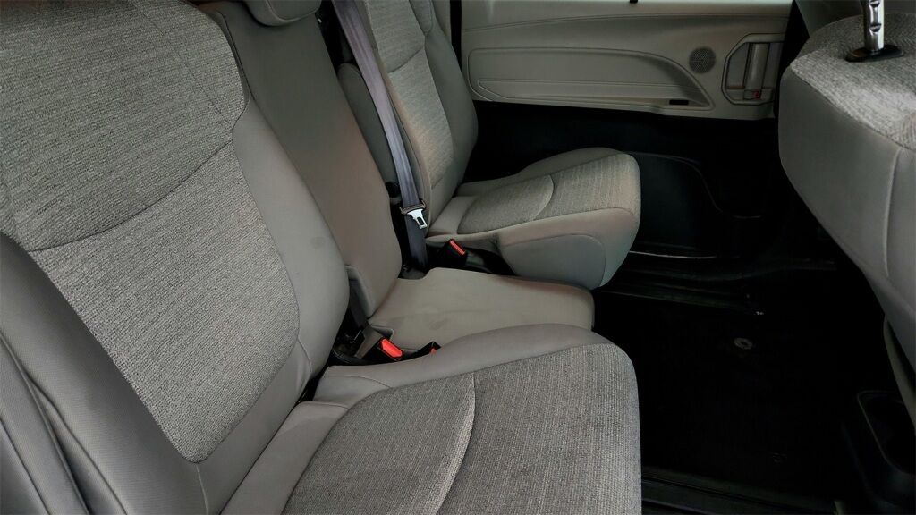 2024 Toyota Sienna LE Laurel MD