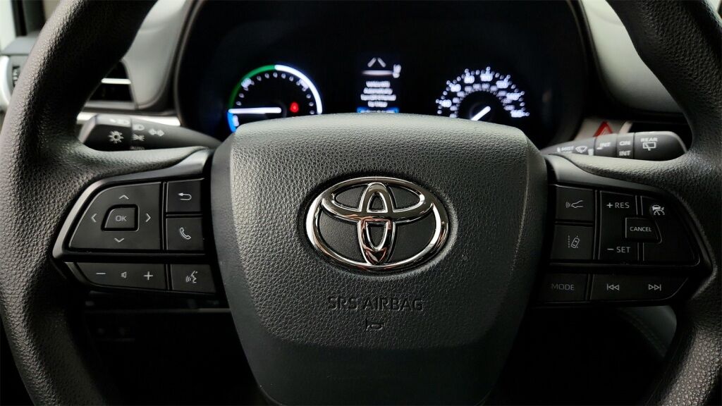 2024 Toyota Sienna LE Laurel MD