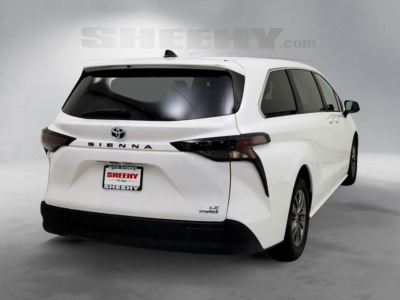 2024 Toyota Sienna LE Laurel MD