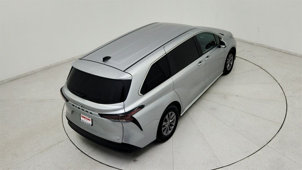 2024 Toyota Sienna LE Laurel MD