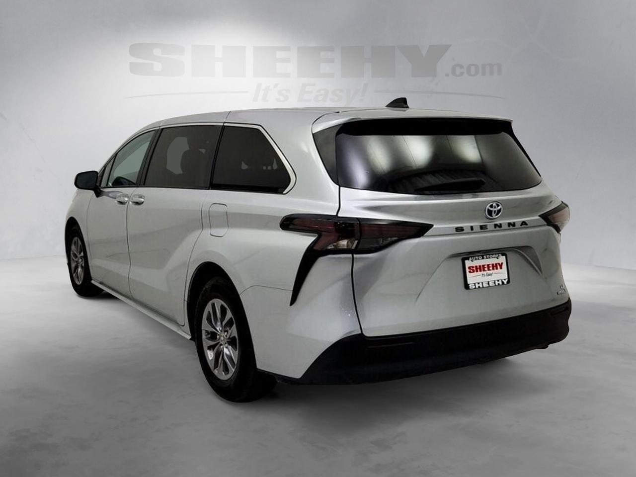 2024 Toyota Sienna LE Laurel MD