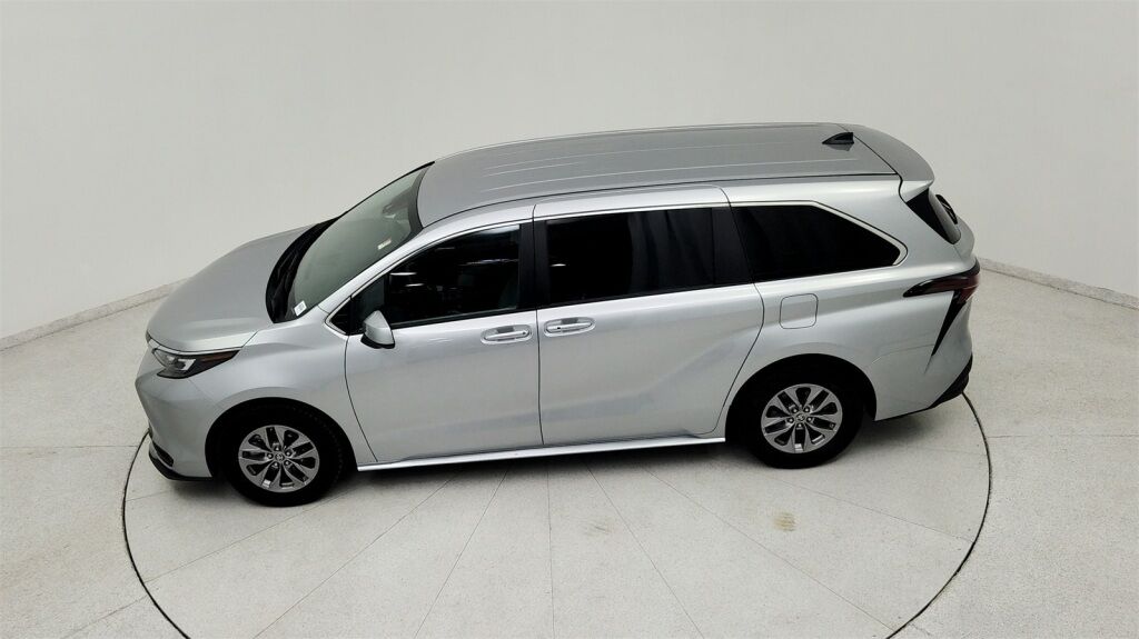 2024 Toyota Sienna LE Laurel MD