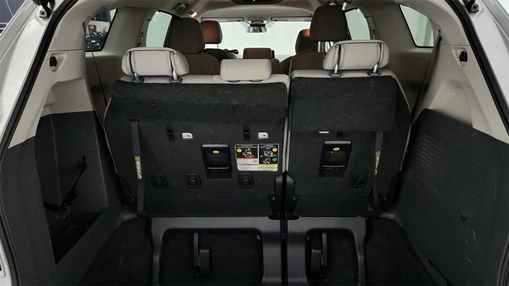 2024 Toyota Sienna LE Laurel MD