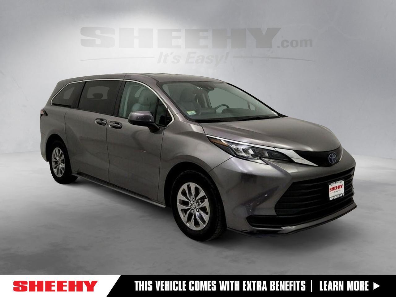 2024 Toyota Sienna LE