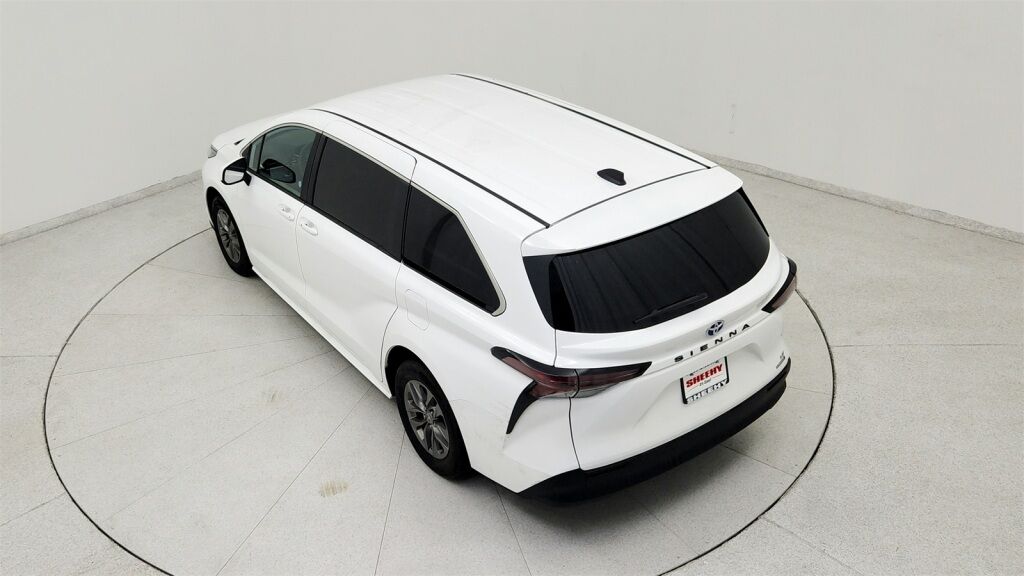 2024 Toyota Sienna LE Laurel MD