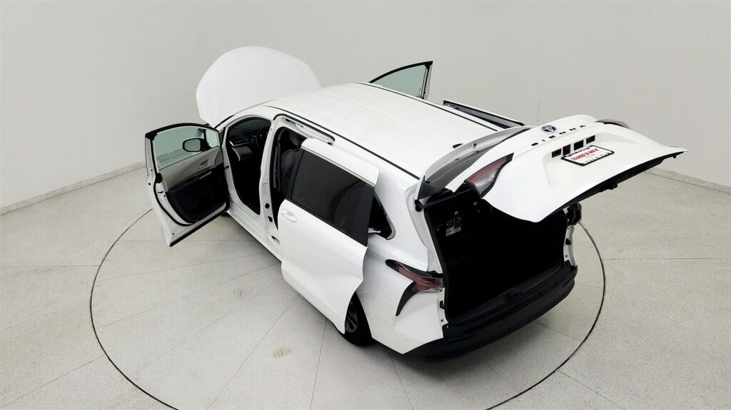 2024 Toyota Sienna LE Laurel MD