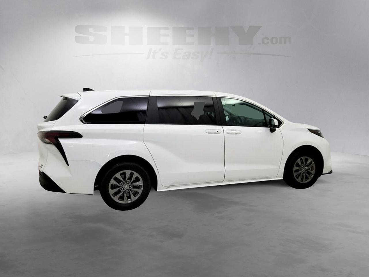 2024 Toyota Sienna LE Laurel MD