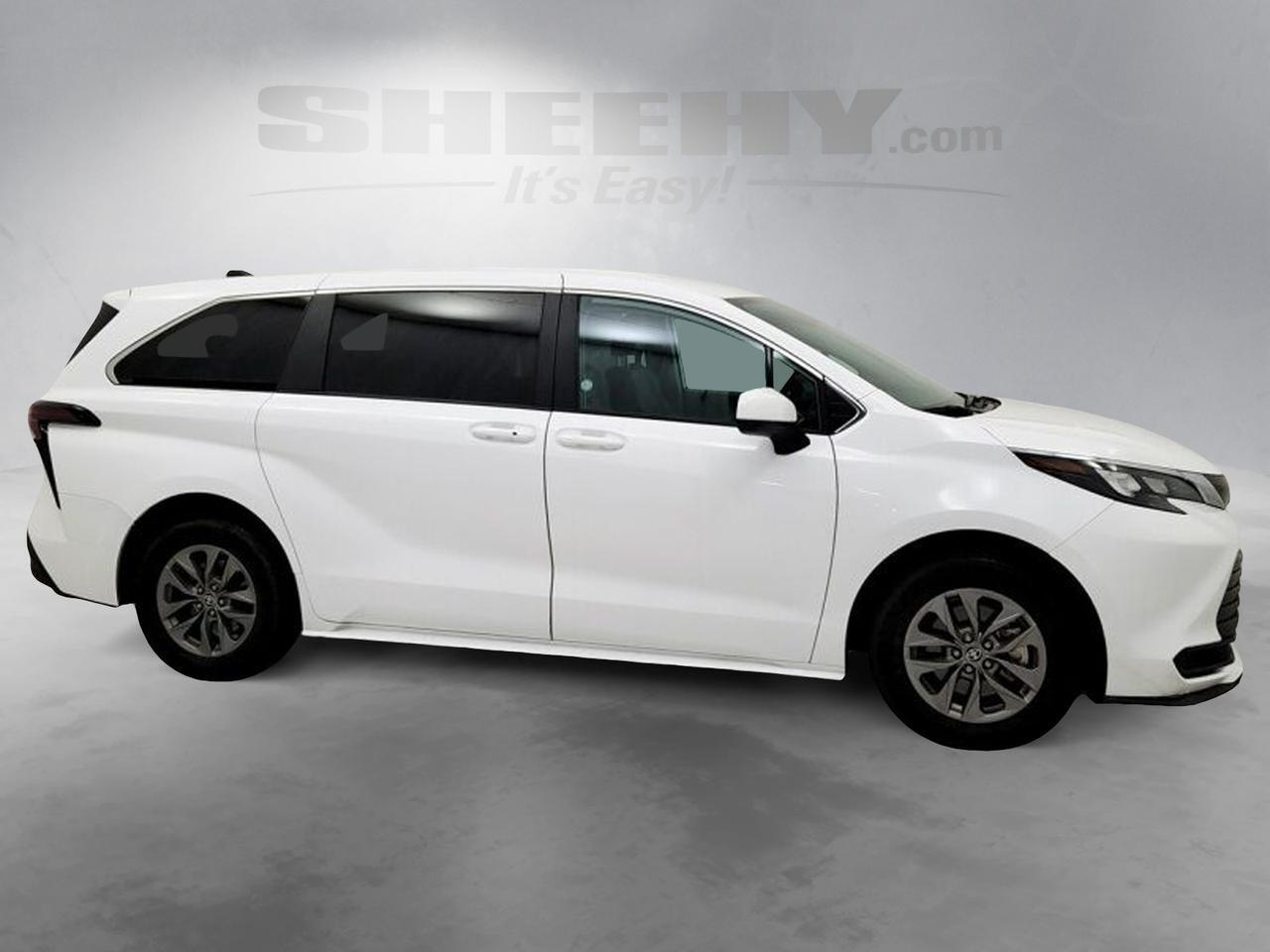 2024 Toyota Sienna LE Laurel MD