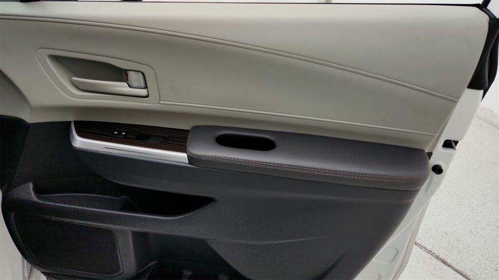 2024 Toyota Sienna LE Laurel MD