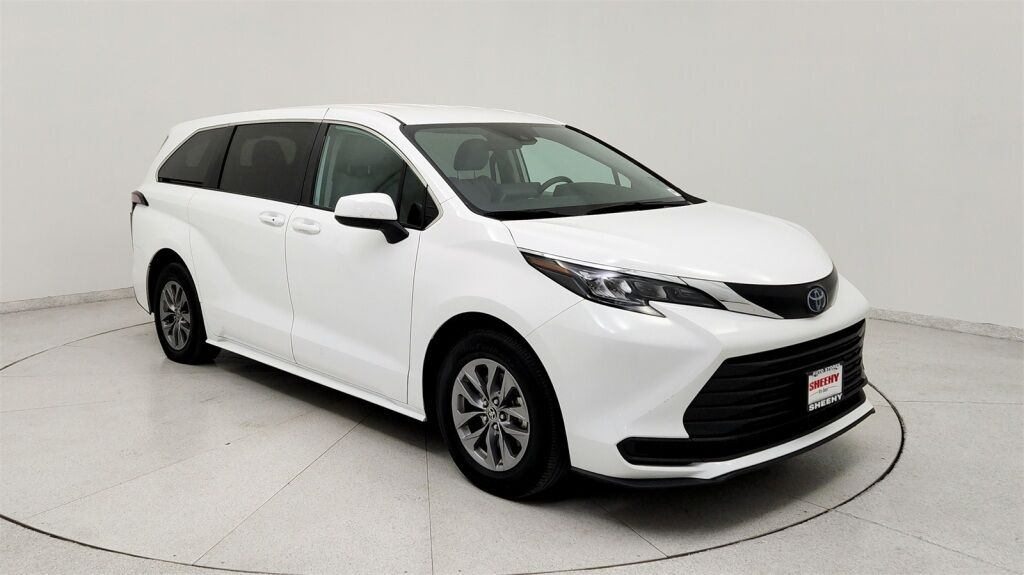 2024 Toyota Sienna LE Laurel MD