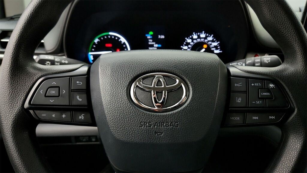 2024 Toyota Sienna LE Laurel MD