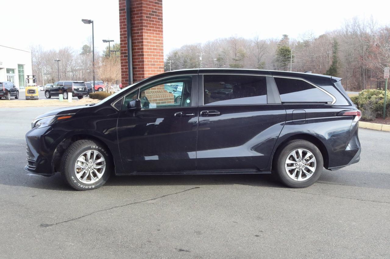 2024 Toyota Sienna LE Fredericksburg VA
