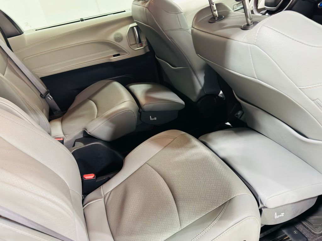 2024 Toyota Sienna Limited Jersey City NJ