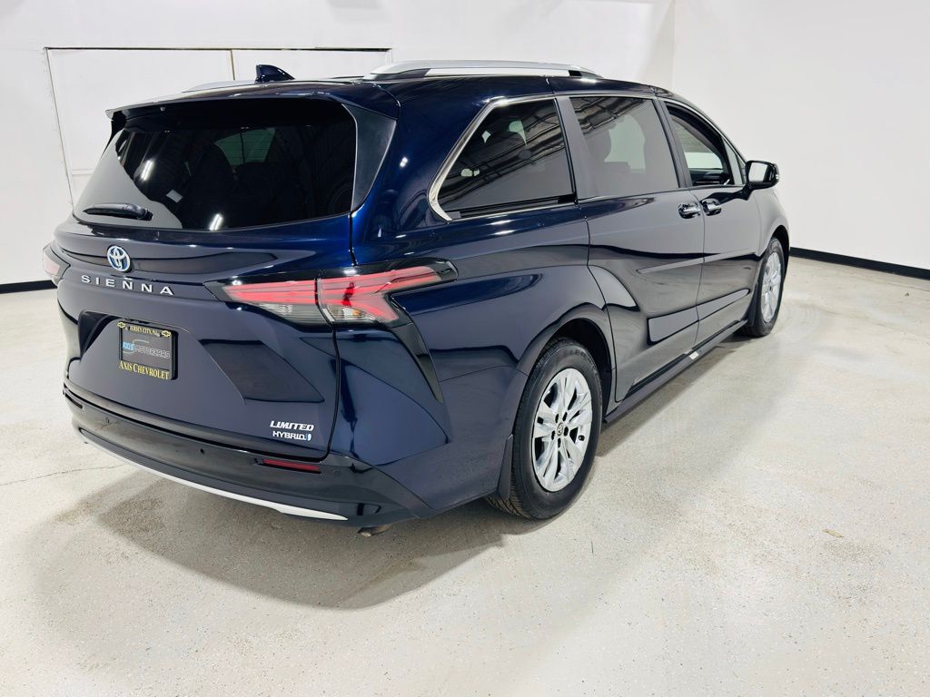 2024 Toyota Sienna Limited Jersey City NJ