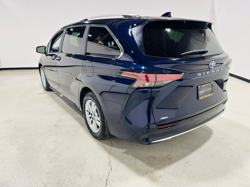 2024 Toyota Sienna Limited Jersey City NJ