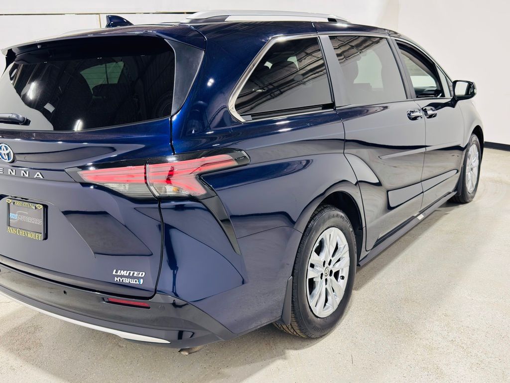 2024 Toyota Sienna Limited Jersey City NJ