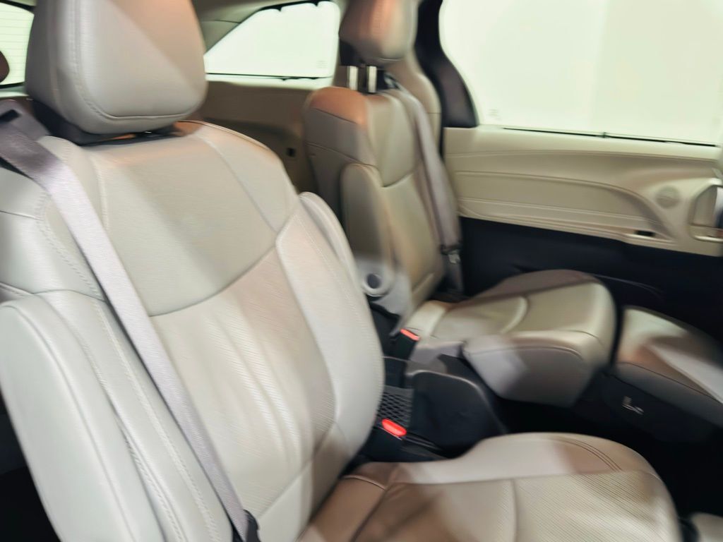 2024 Toyota Sienna Limited Jersey City NJ