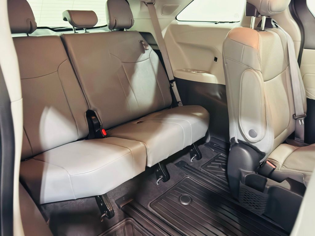 2024 Toyota Sienna Limited Jersey City NJ