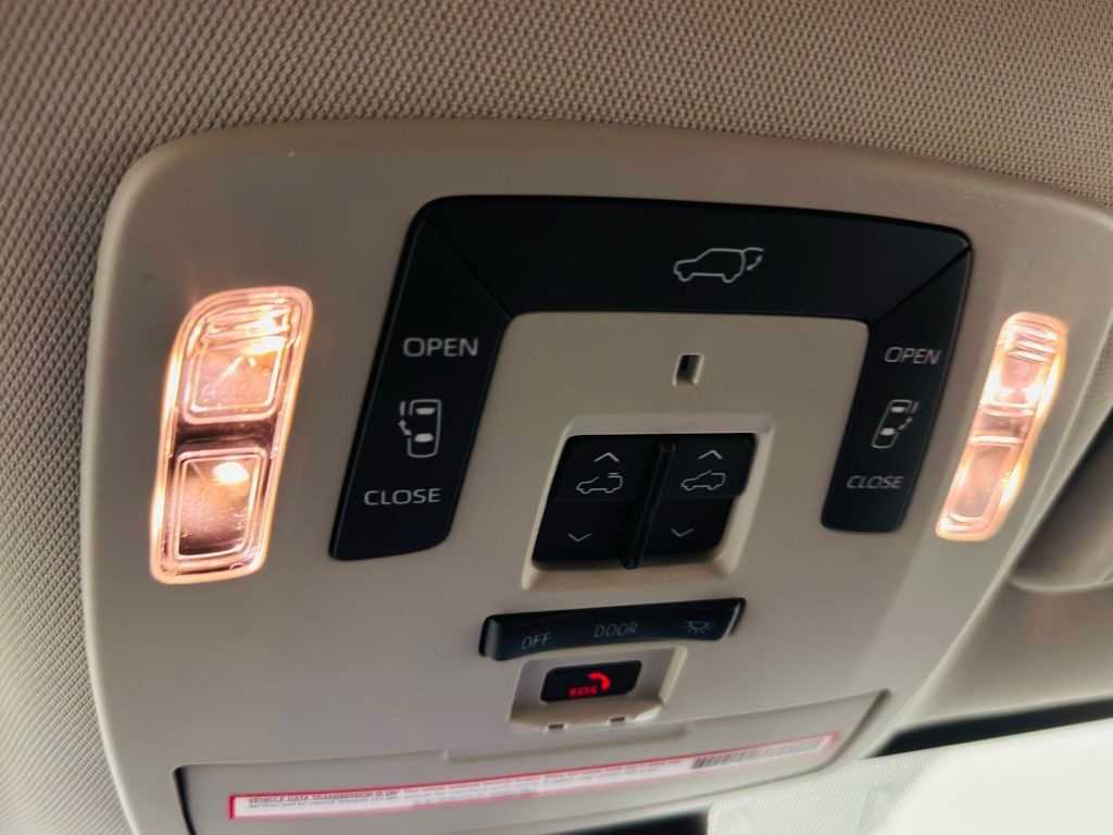 2024 Toyota Sienna Limited Jersey City NJ